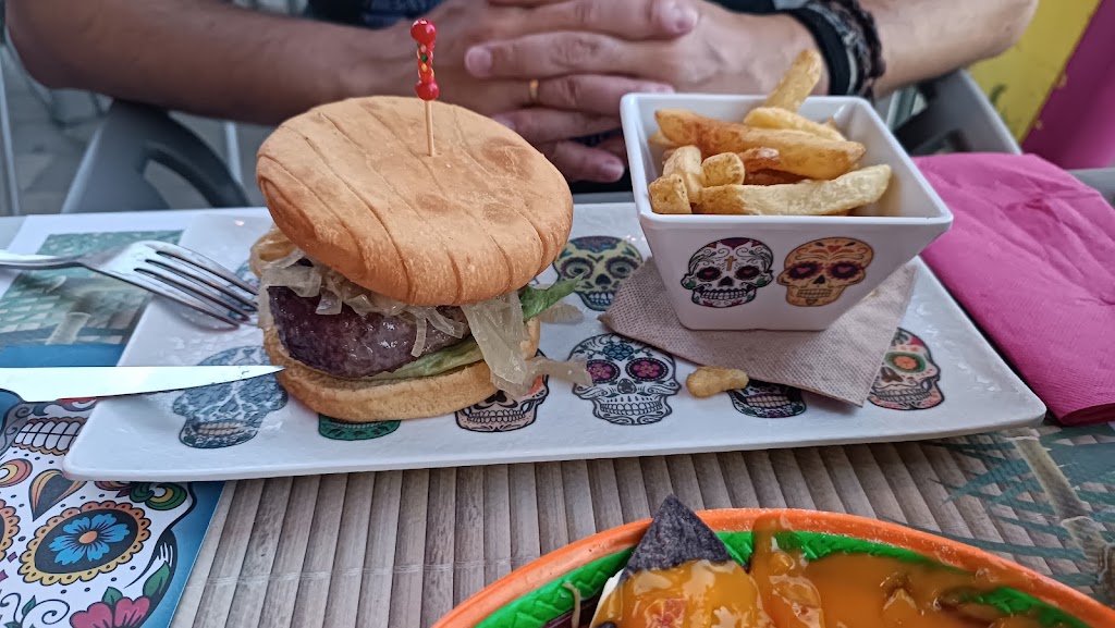 Catrina beach bar — Papas fritas