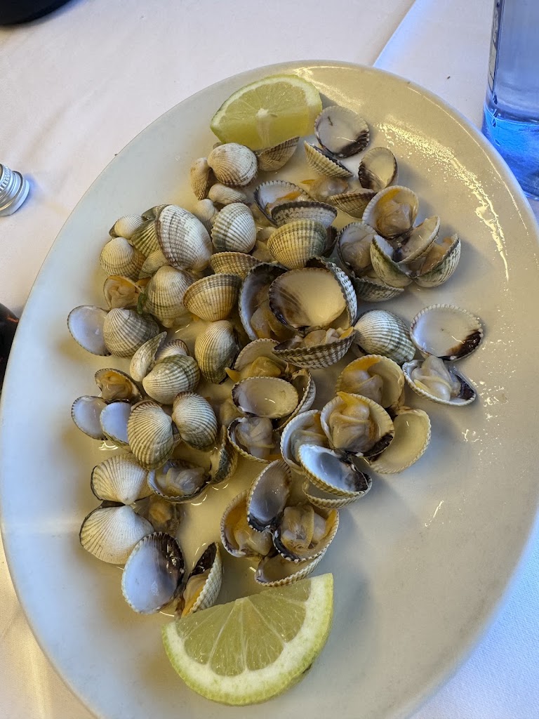 Restaurante Altamira — Comida y bebida