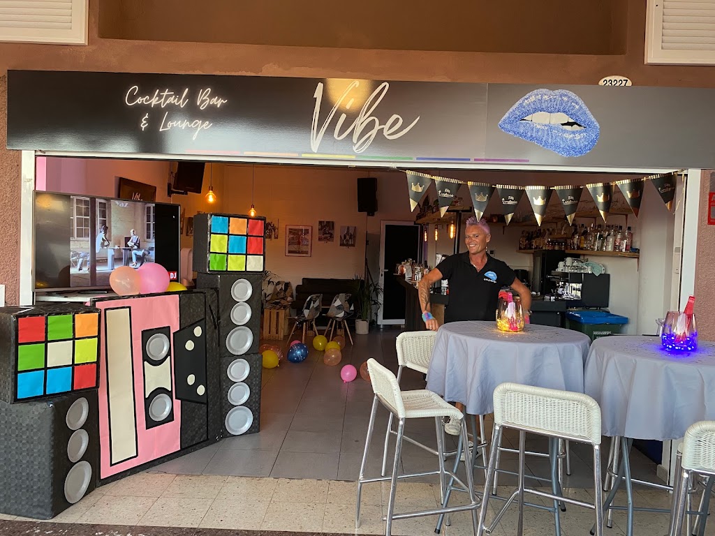 Vibe Cocktail Bar — Ambiente