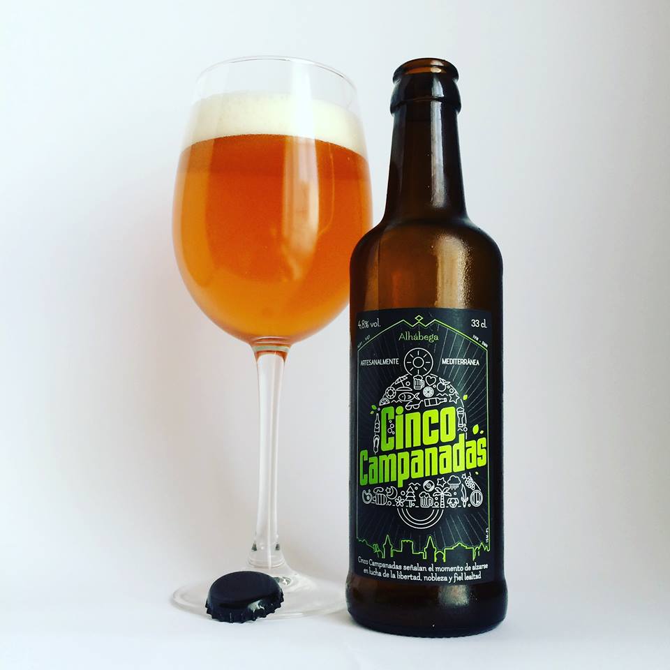 Cerveza Artesanal Cinco Campanadas — Comida y bebida