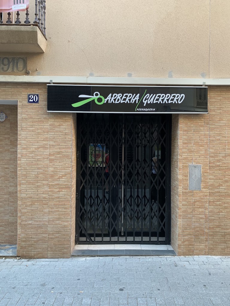 Peluqueria Guerrero — Exterior
