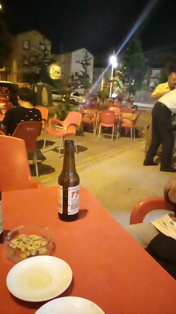 Bar Candelas — Comida y bebida