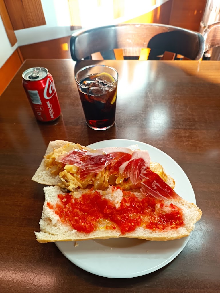 Meson Iberico Gandia — Comida y bebida