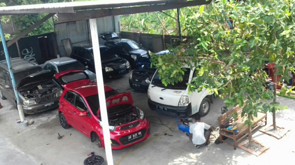 Bengkel Mobil Kiandra Motor's