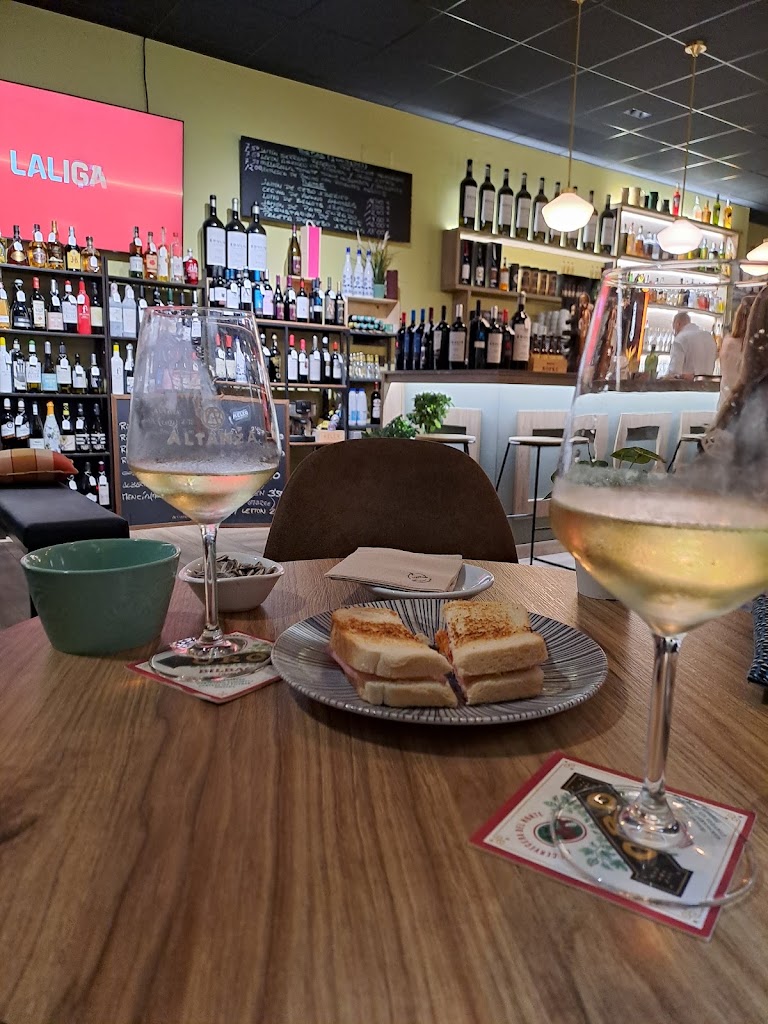 OCHOA BAR — Comida y bebida