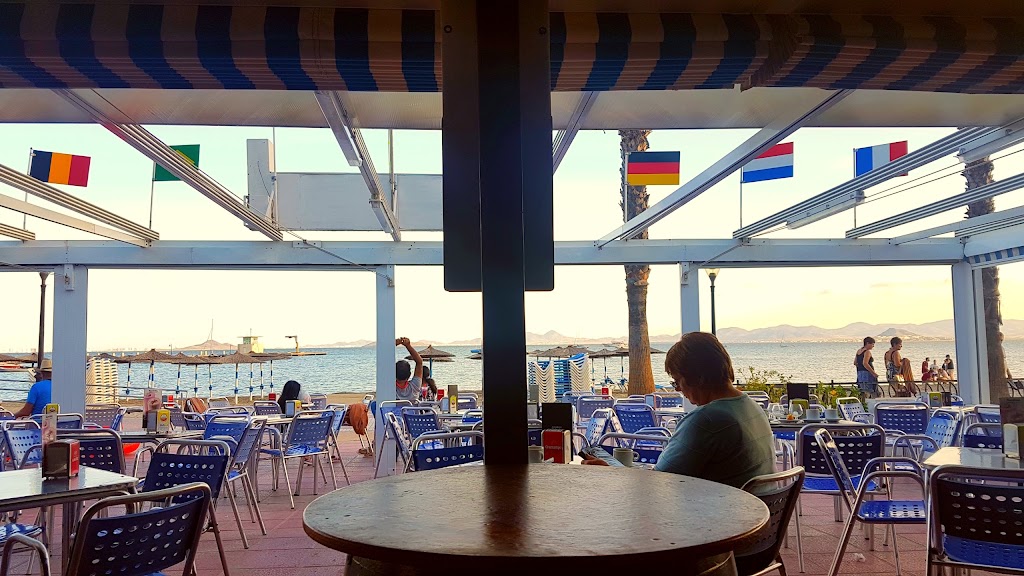 Chiringuito El Galeon — Ambiente