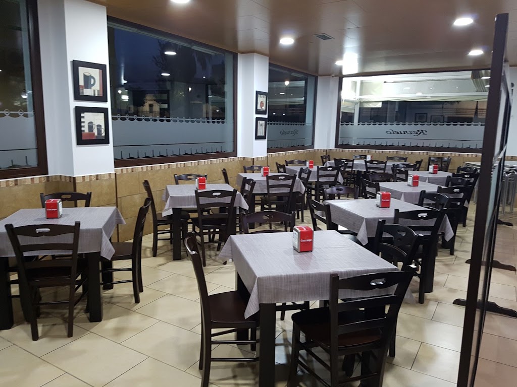 Bar Restaurante El Revuelo — Ambiente