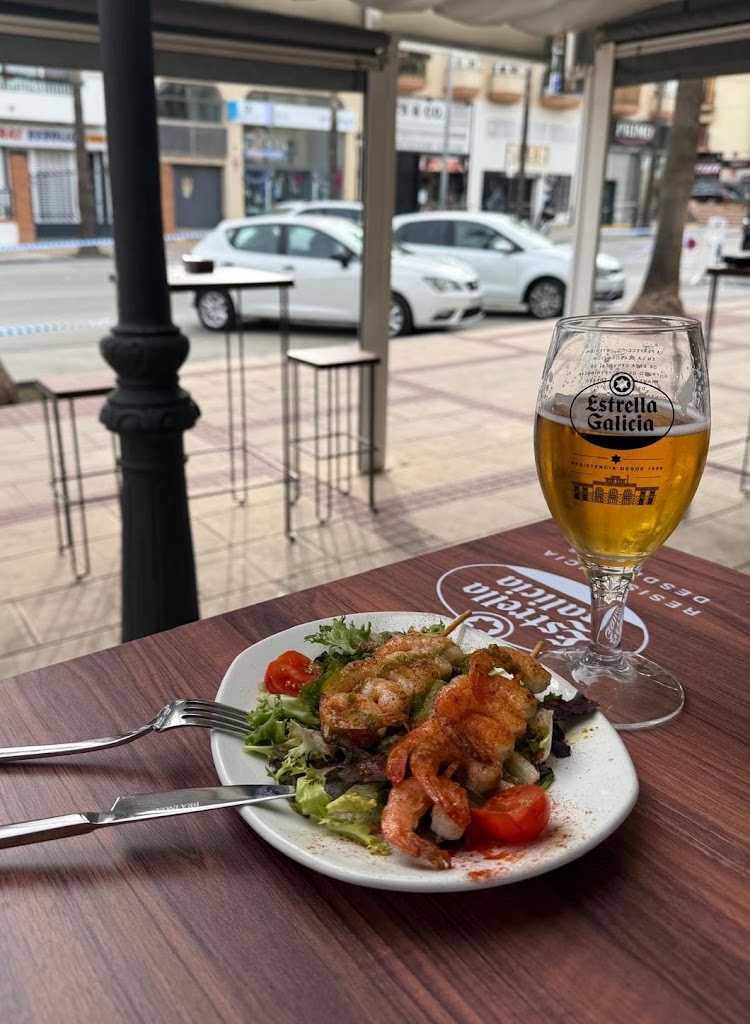 El TINGLAO de Alhaurin — Comida y bebida