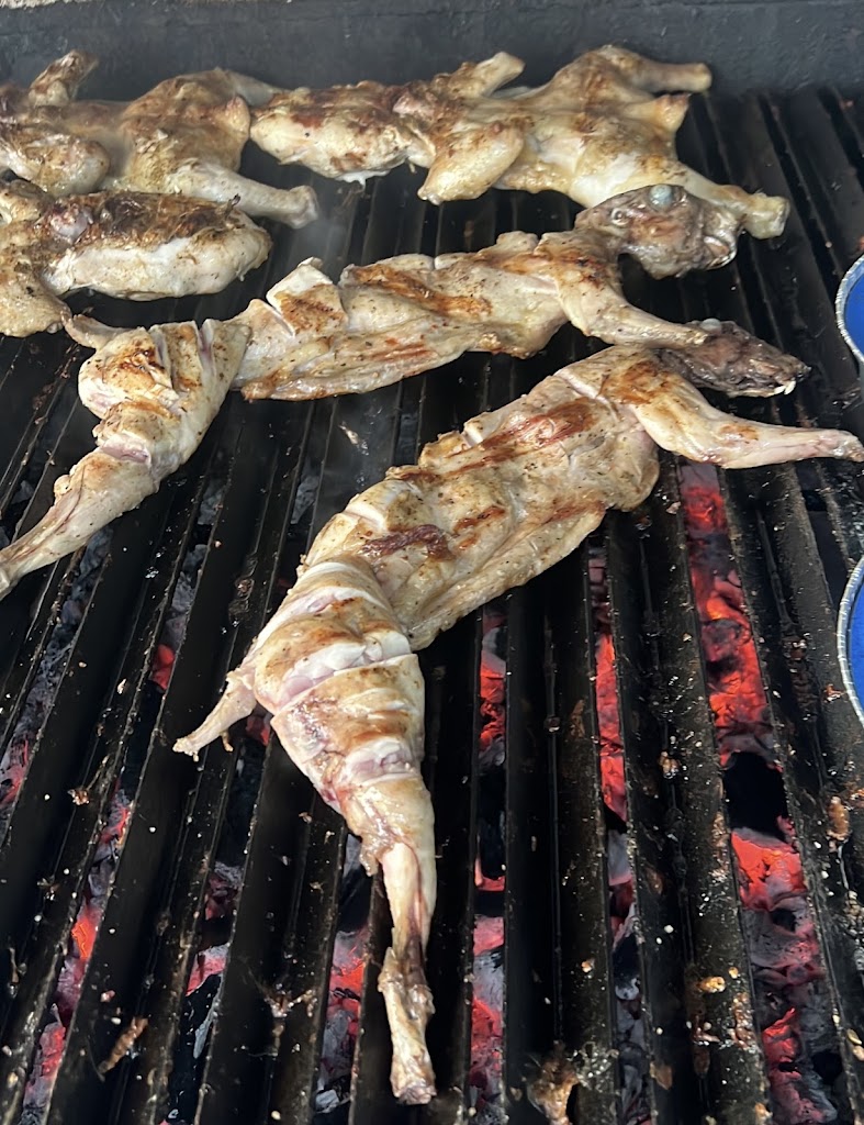 POLLO A LA BRASA VILLAJOYOSA — Comida y bebida