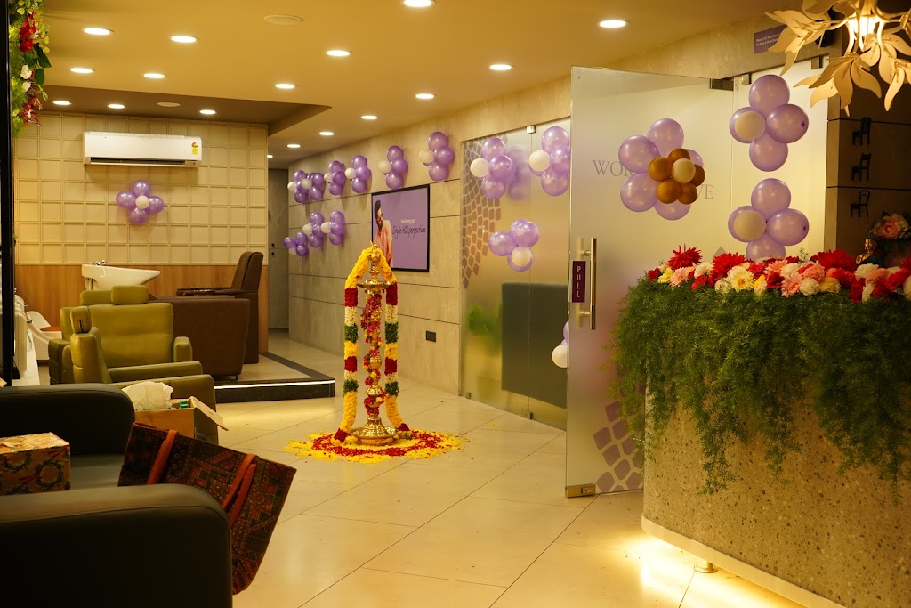 Naturals Unisex Salon Arulanthar Nagar