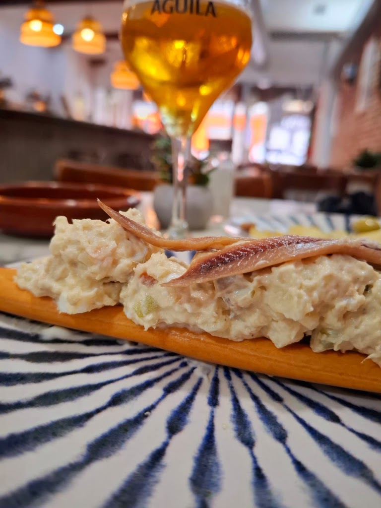 Bistrea Cafeteria Elche — Comida y bebida