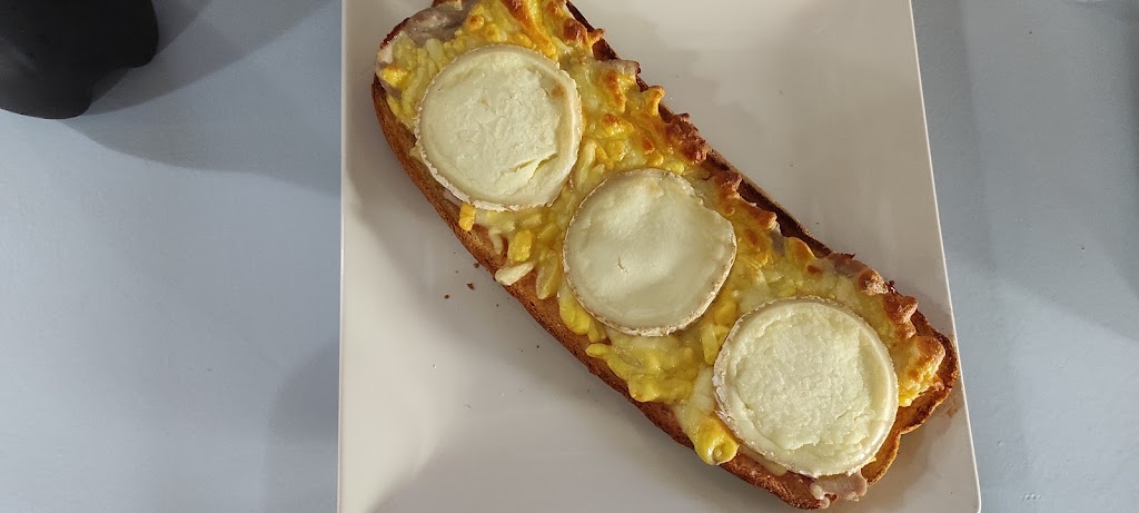 Ja Hi Som Tots Manresa — Comida y bebida