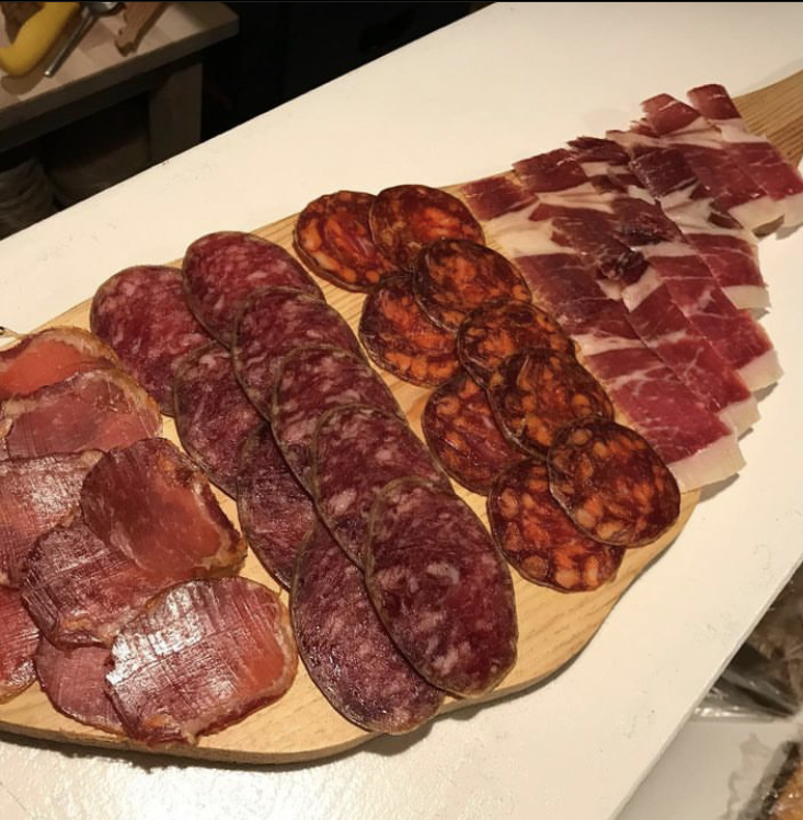 D.O. Benalmadena — Comida y bebida