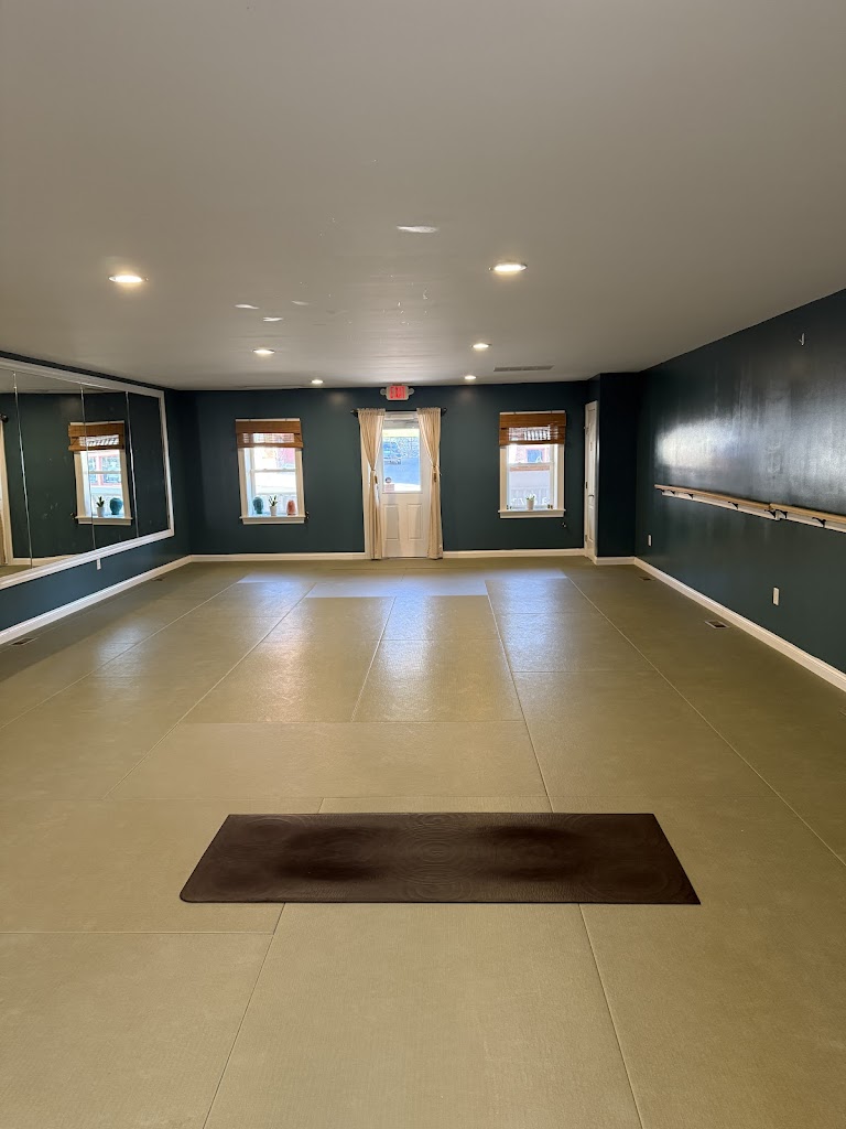  Hot Yoga with Mercedes