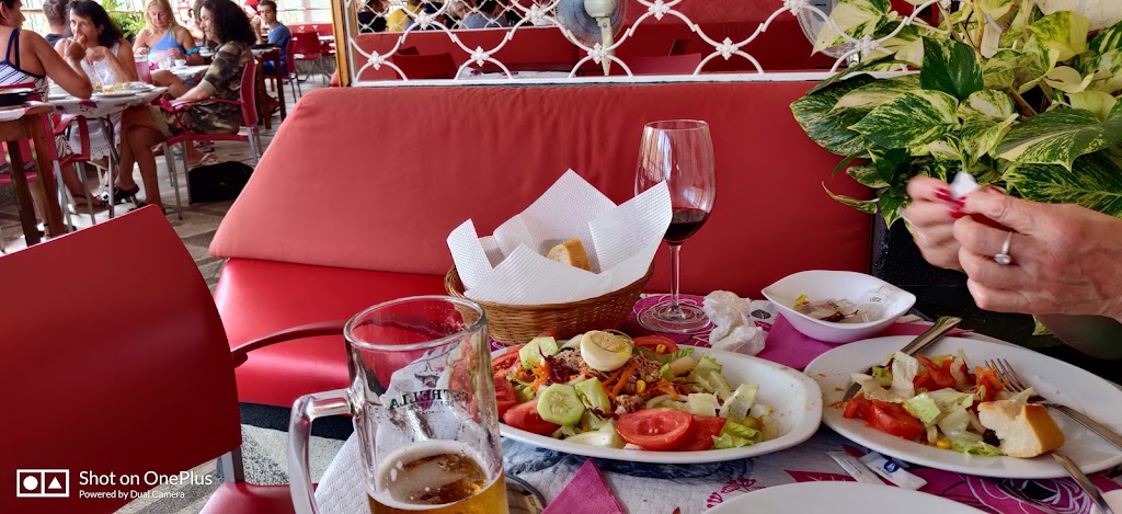 Restaurante Mediterraneo El Mojon — Comida y bebida