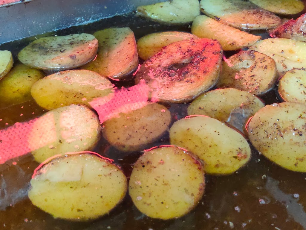 Asador Rapipollo — Comida y bebida