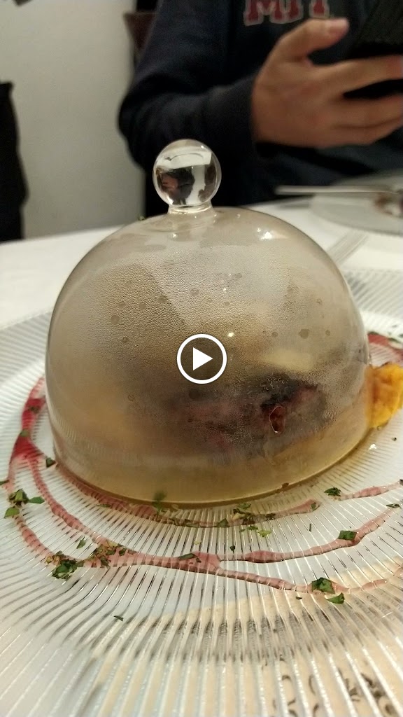 La Colonial 25 Restaurante — Videos