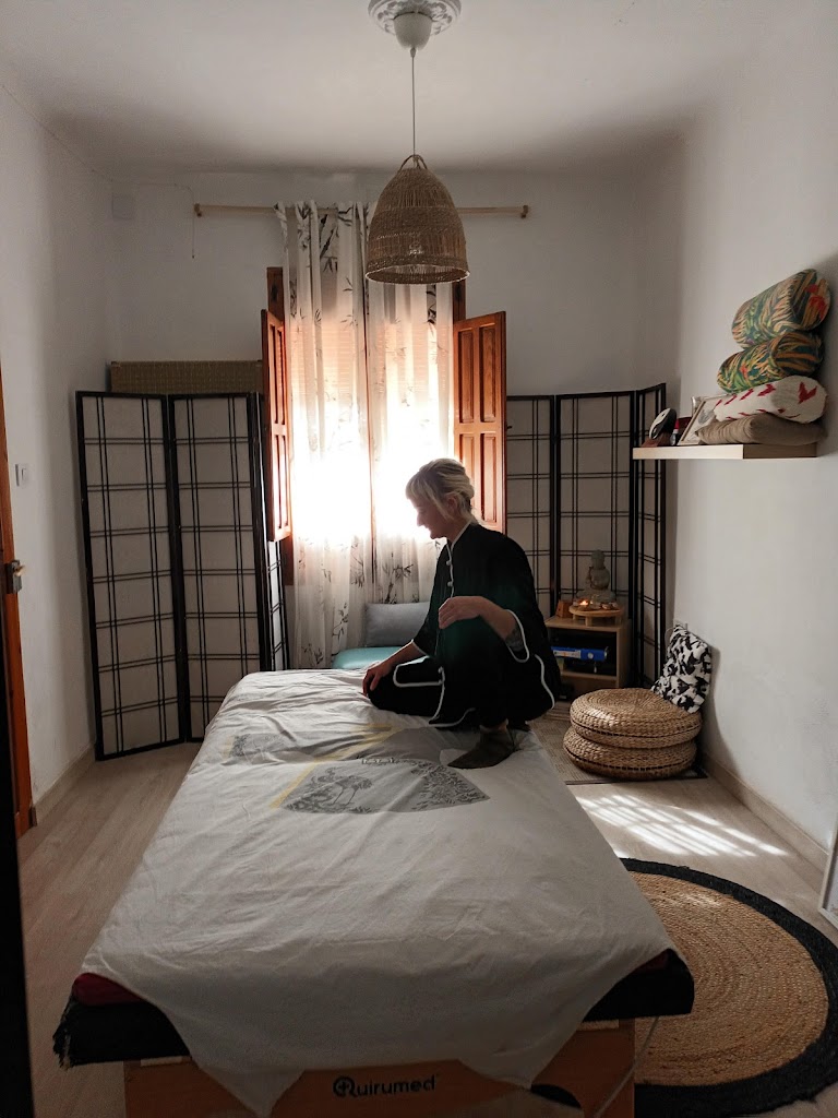 LIBERA YOGA y SHIATSU