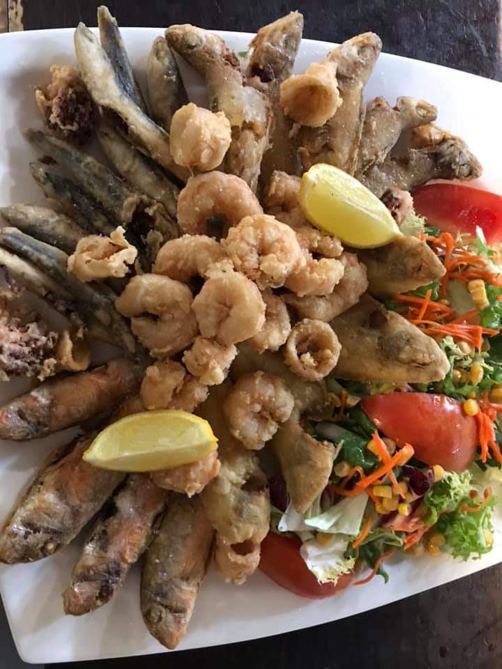 El Rincon de la Tapa — Comida y bebida