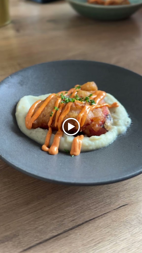 Bar restaurante La Carmela — Videos
