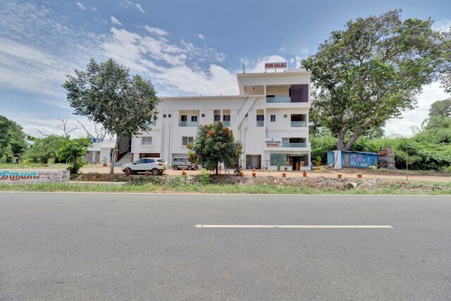 Oyo Flagship Green Park Residency