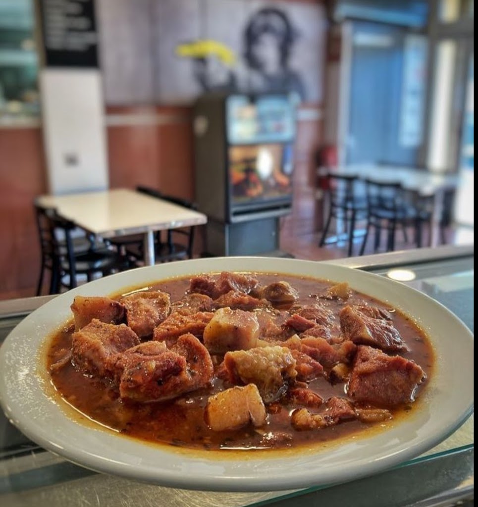 Cal Mingo Bar — Comida y bebida