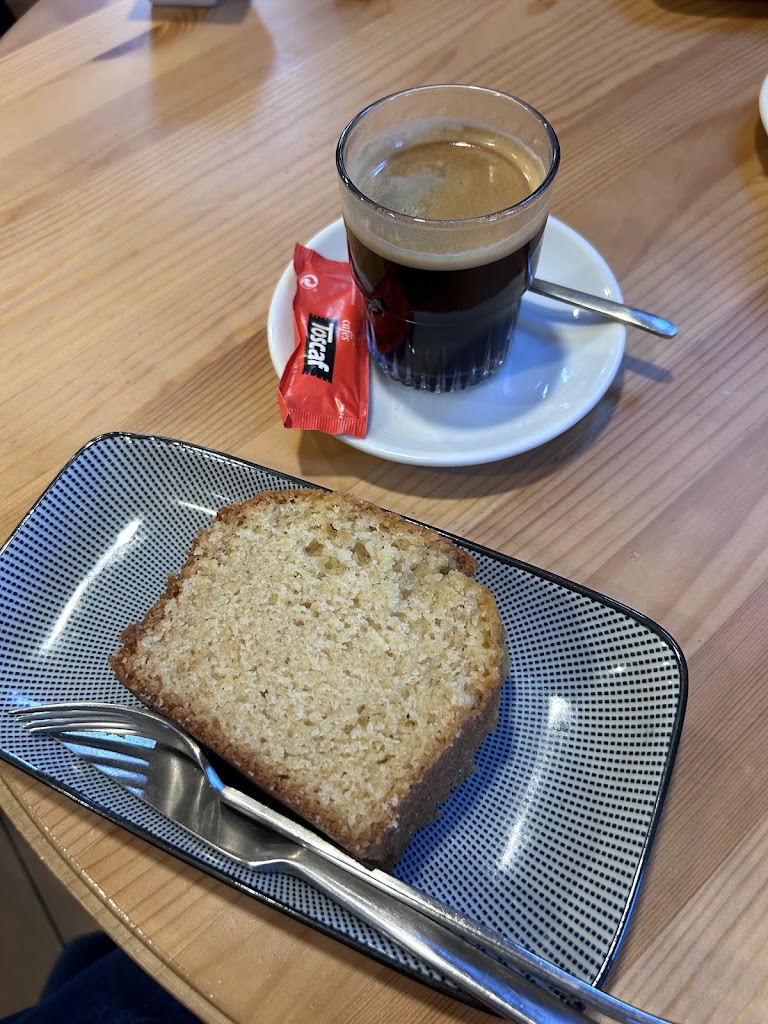 Cafe Negro — Comida y bebida