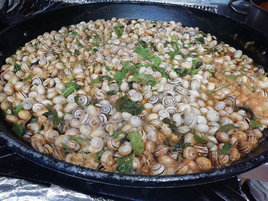 Royal Bar — Comida y bebida