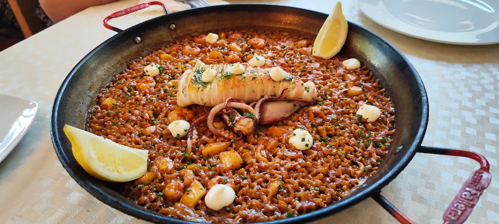 MESON PATA NEGRA — Paella