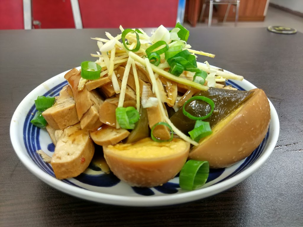 妍鑫食堂 - 酸辣湯麵 水餃 麵食 麻醬麵 餛飩湯 銅板美食 巷弄平價小吃 台東在地美食 人氣必吃 高CP值 評價推薦 的照片