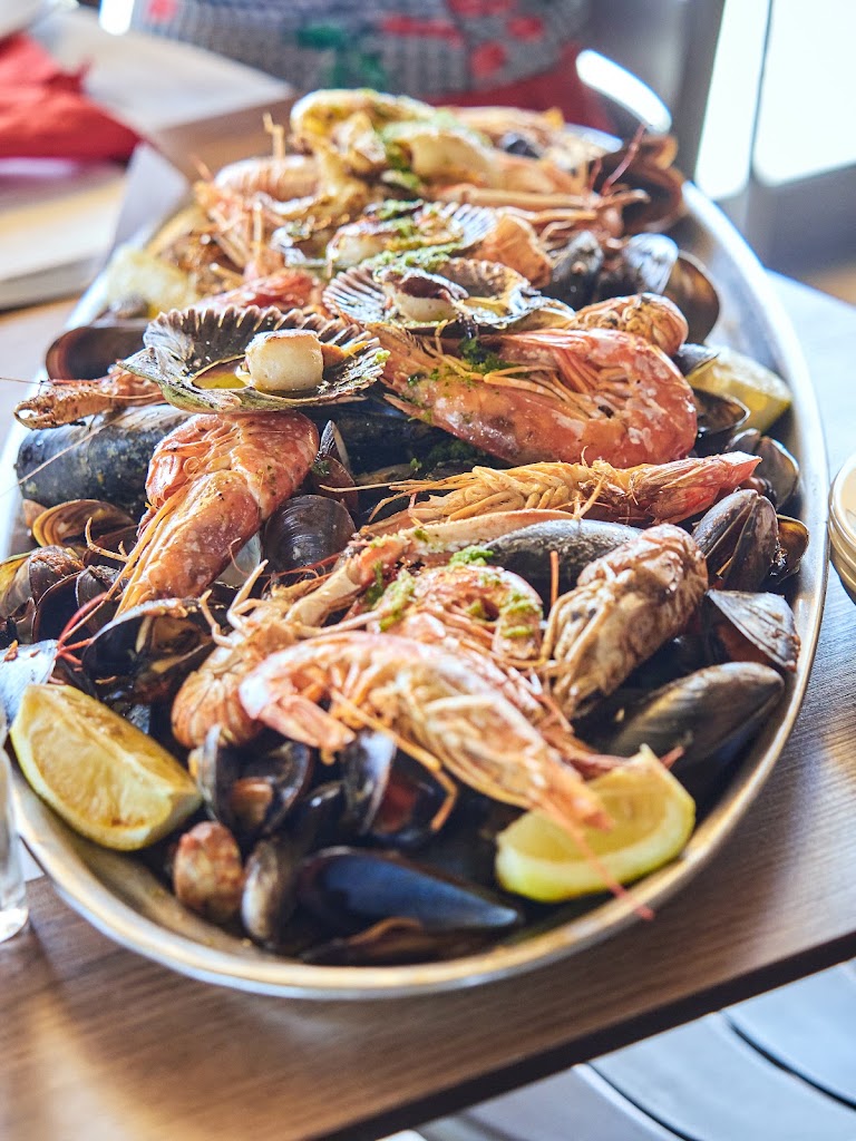 Para Vos by Mira Vos — Comida y bebida