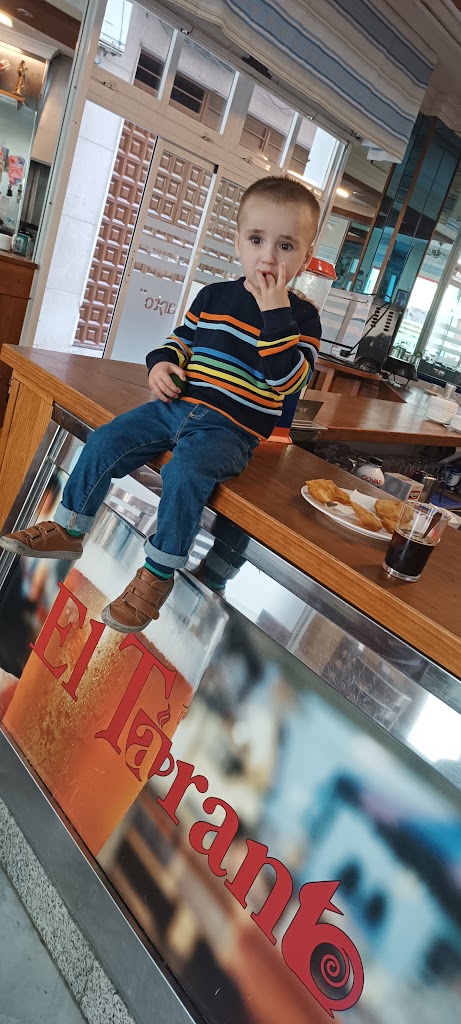 Cafe-Bar El Taranto — Ambiente