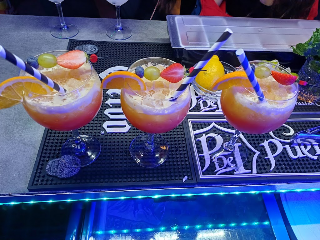 Splash Badalona — Comida y bebida