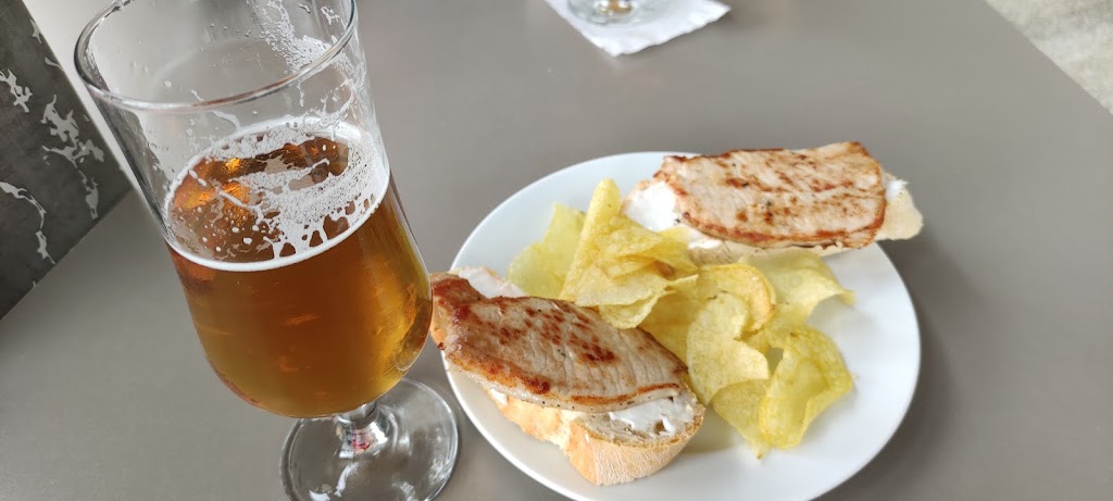 Bar La Estela — Comida y bebida