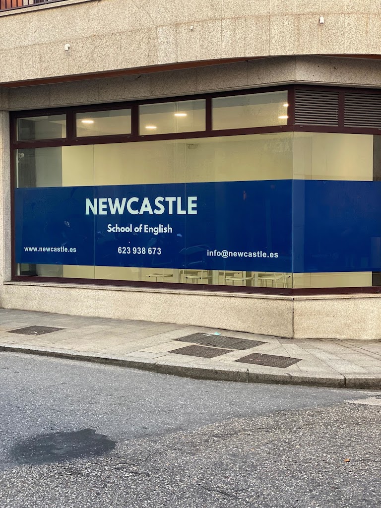 Academia Newcastle — Del propietario