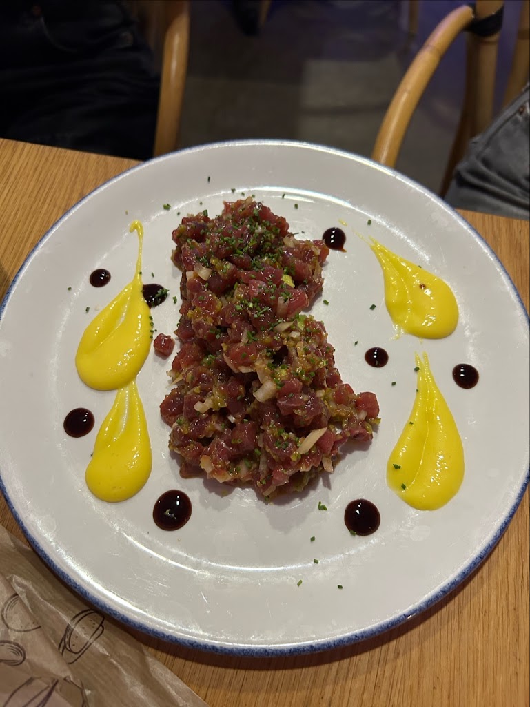 Restaurante San Luis — Comida y bebida