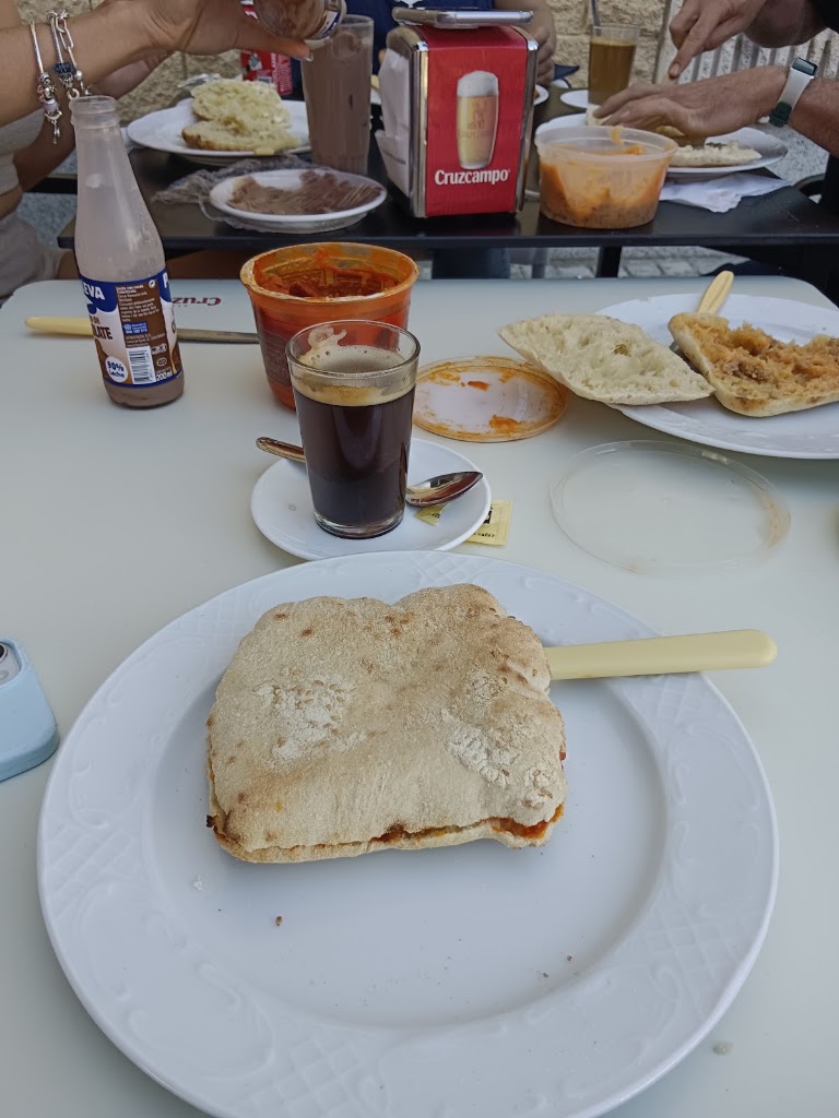 Bar Paramo — Comida y bebida