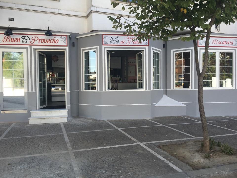 ASADOR DE POLLOS BUEN PROVECHO ZAFRA