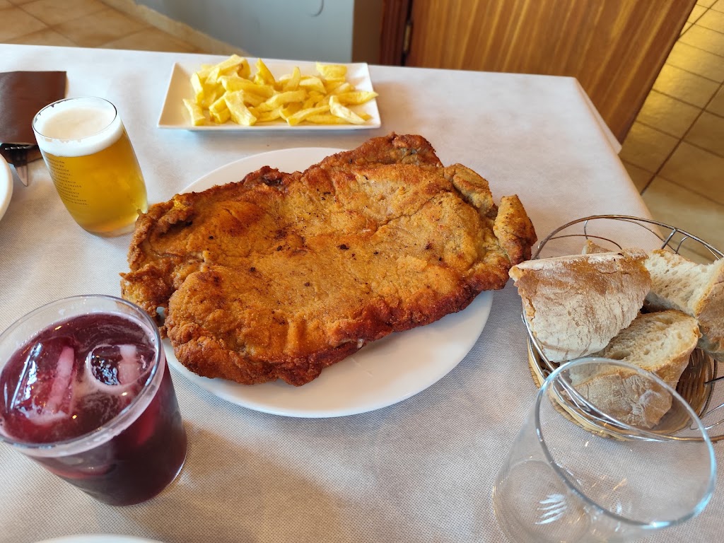 Cafe-bar El Paso — Comida y bebida