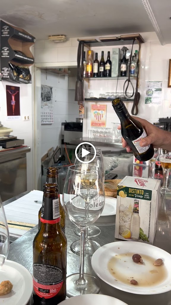 Pena El Cincho camarero El Palomo — Videos