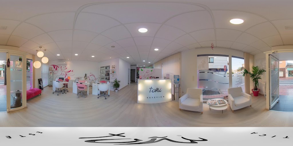 Toni Estetica — Interior