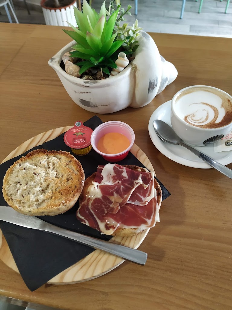 Cafe con arte — Comida y bebida