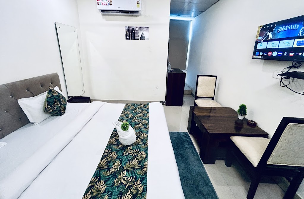 Hotel Chandra Grand