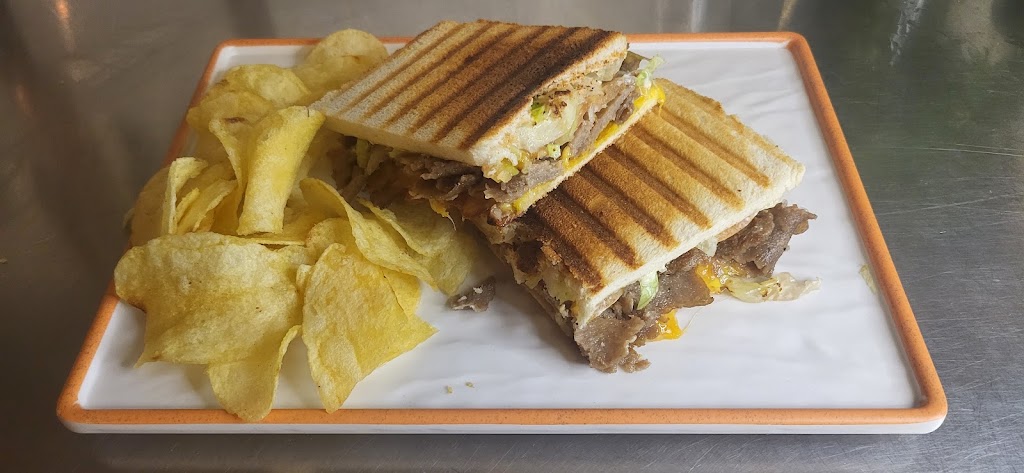 Abaceria La Colonial — Comida y bebida