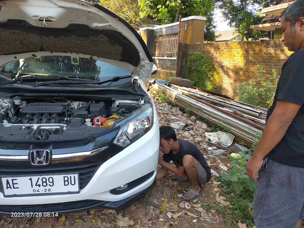 Enhade Garage