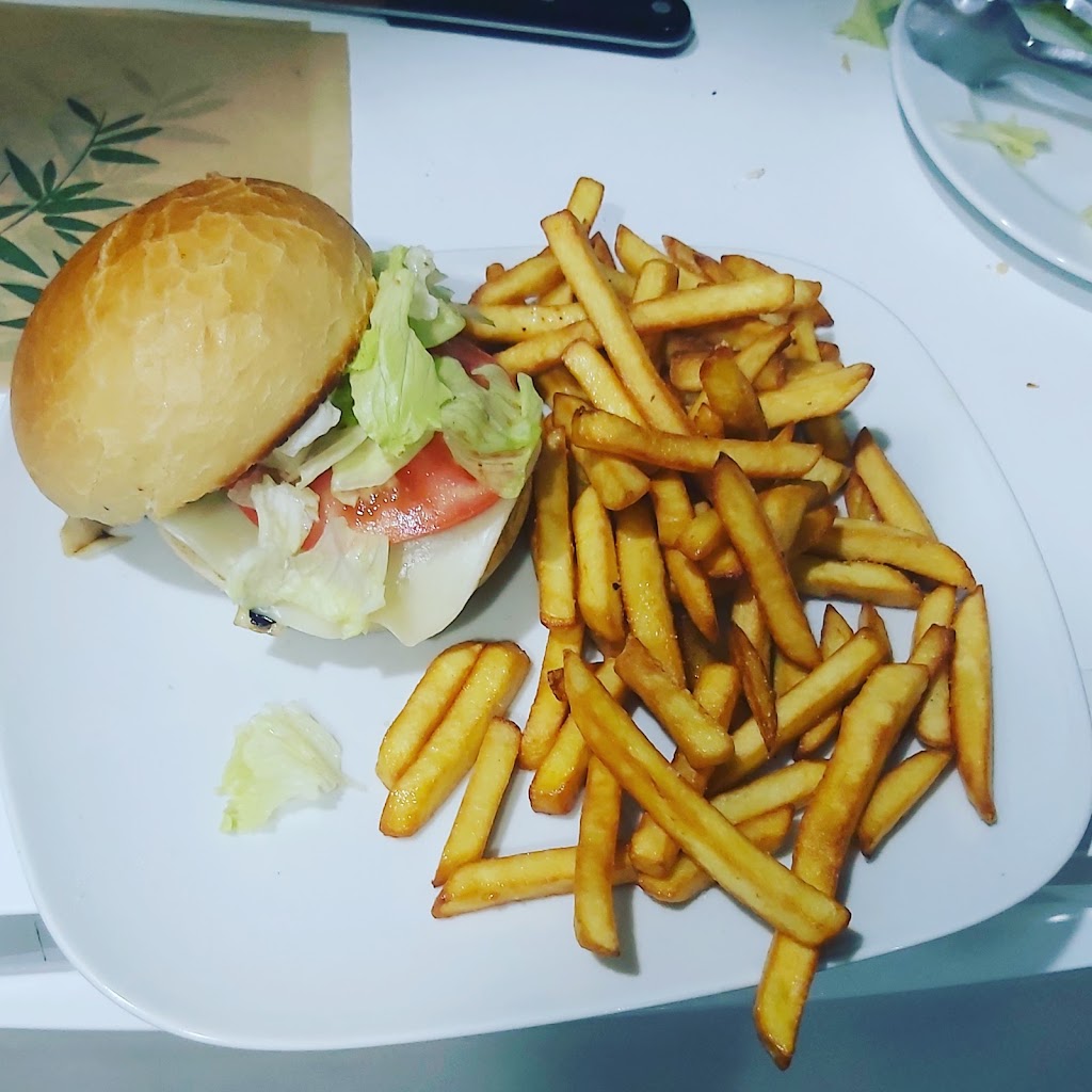 BAR ROSTISSERIA PIOLINDO — Comida y bebida