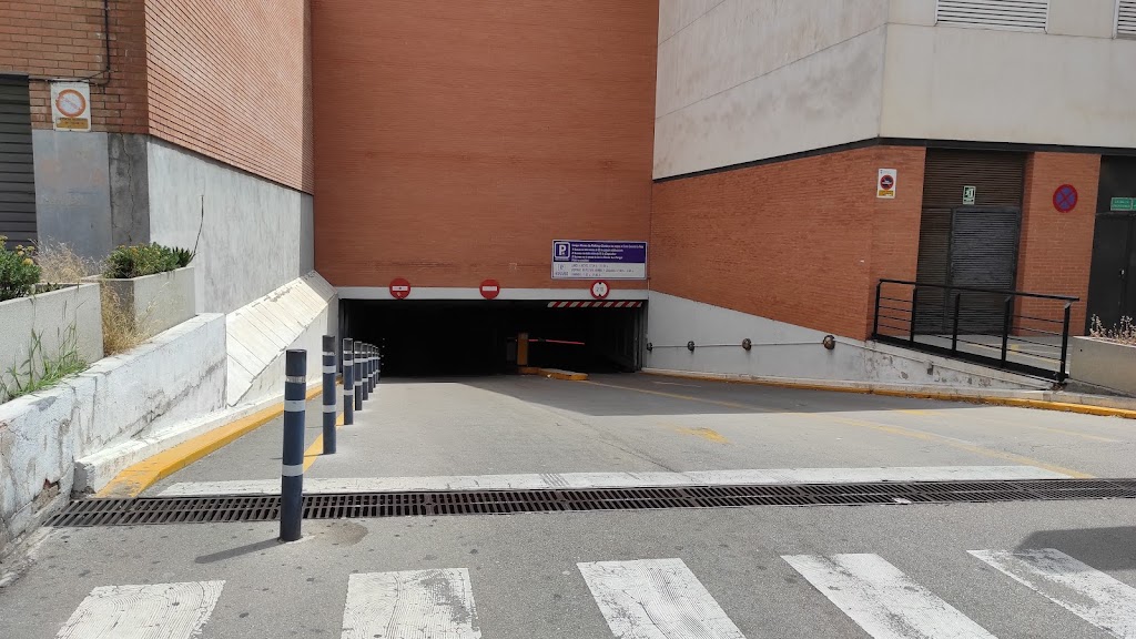 Parking Centro Comercial La Farga