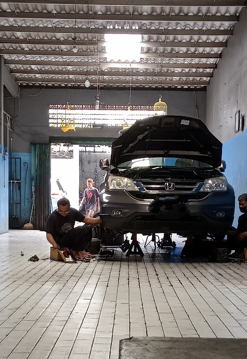Bengkel Kaki Kaki Understel Mobil Mas Pian (Pusat)