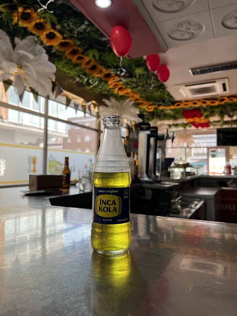 Bar Del Rio — Comida y bebida