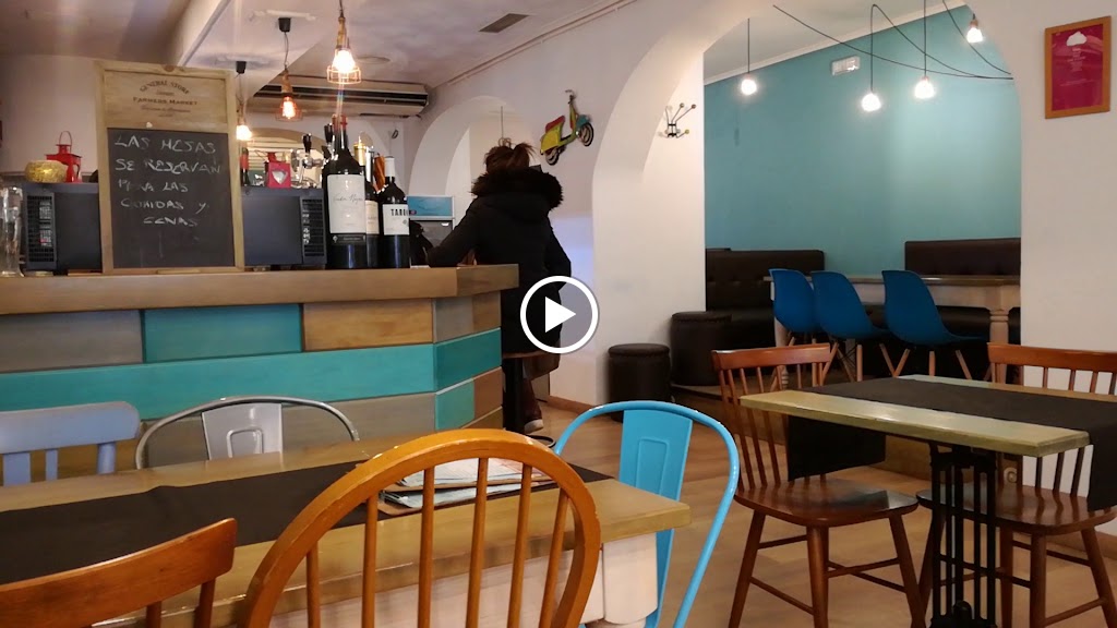 En las Nubes Restobar — Videos